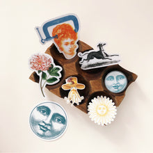 Pin - Moon