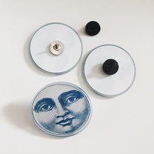 Pin - Moon